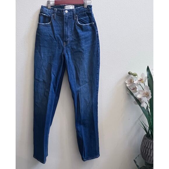 Abercrombie & Fitch 90s Straight Ultra High Rise Curve Love Women's Jean Size 26 - Picture 1 of 4